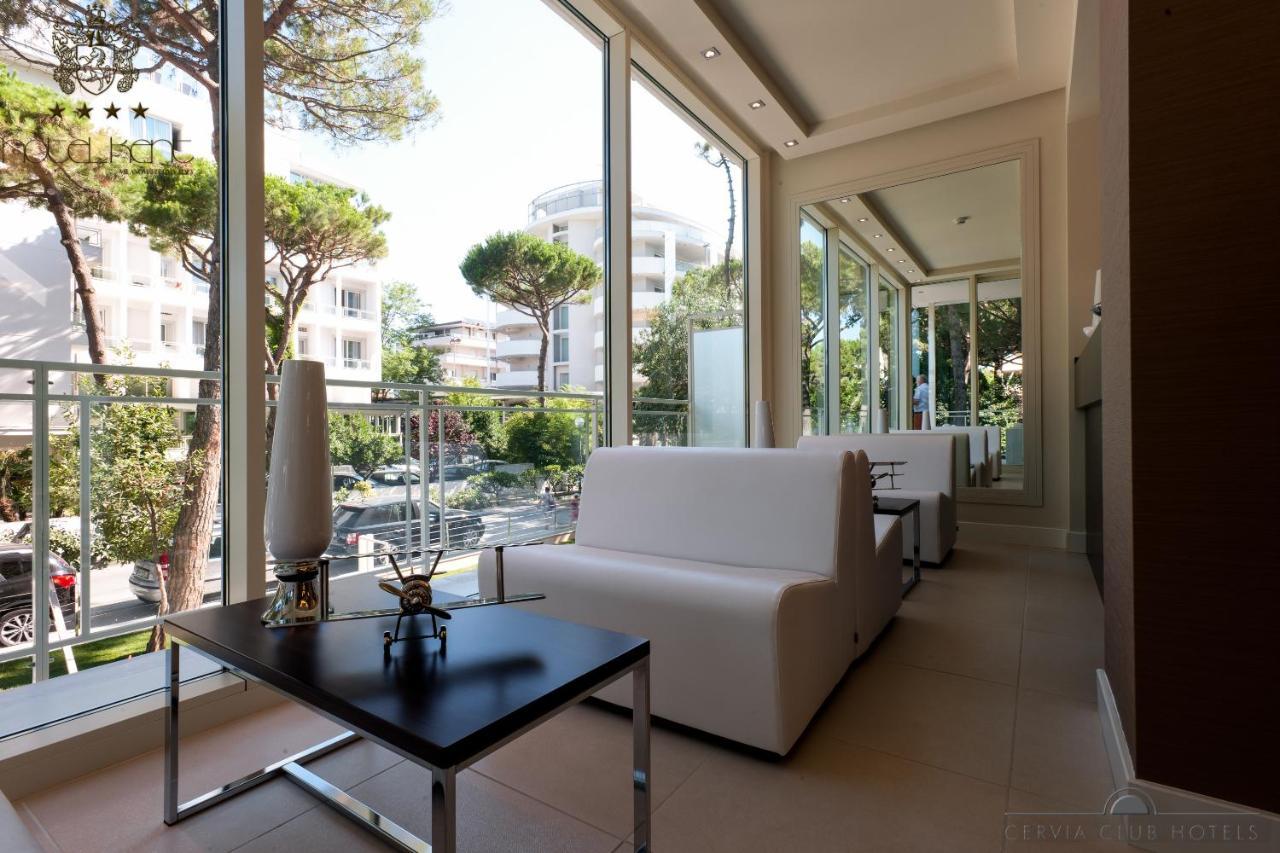 Hotel Kent Milano Marittima Exterior foto